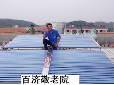 百濟(jì)敬老院太陽(yáng)能熱水器工程聯(lián)箱